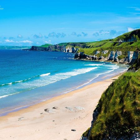 Portrush By The Tee别墅 外观 照片